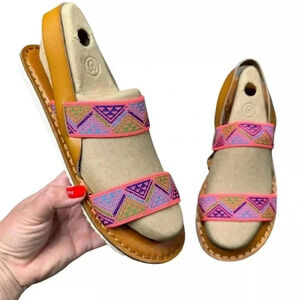 AMERICAN EAGLE OUTFITTERS Womens 9 Tribal Pink Two Strap Slingback Flat Sandals